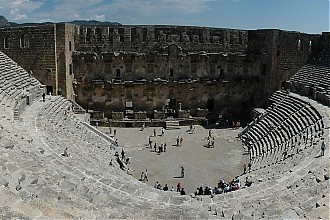 aspendos3.jpg